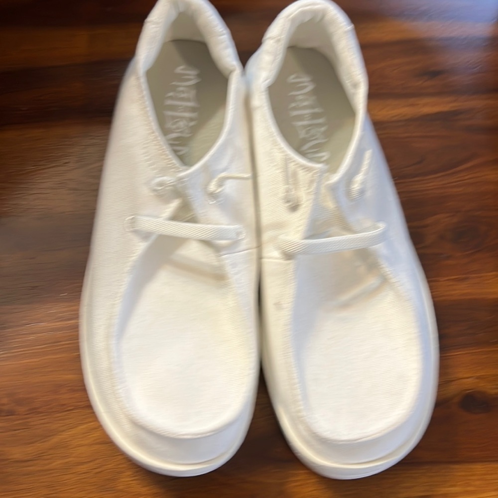 New Women sneakers